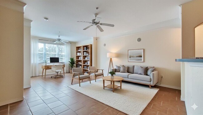 6685 Queens Borough Ave in Orlando, FL - Building Photo - Building Photo