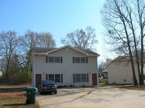 205 Maret St in Hartwell, GA - Building Photo - Building Photo