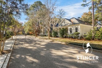 13 Hayek St in Beaufort, SC - Building Photo - Building Photo