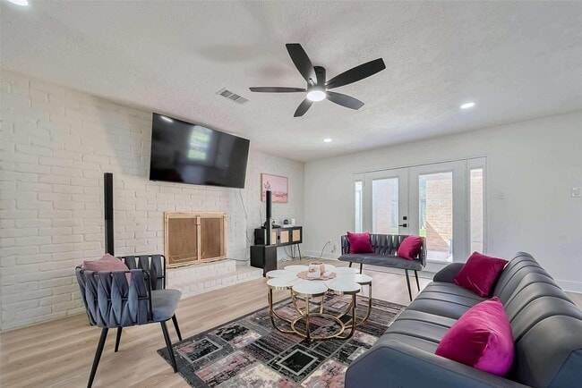 property at 13902 Wickersham Ln