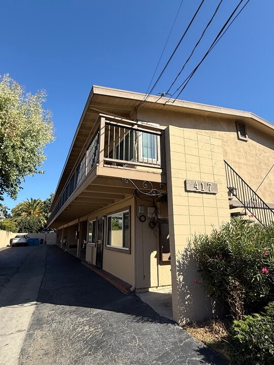 417 Stambaugh St in Redwood City, CA - Building Photo