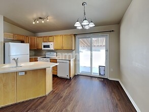 1381 N 550 E in Tooele, UT - Building Photo - Building Photo