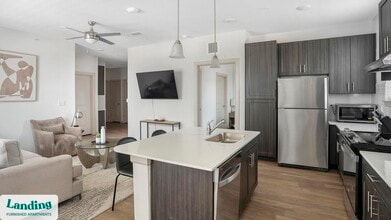 610 E Wells Branch Pkwy in Pflugerville, TX - Foto de edificio - Building Photo