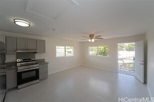 98-179-179 Kauhihau Pl in Pearl City, HI - Building Photo