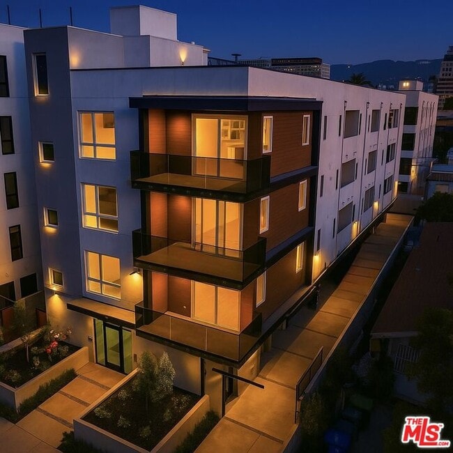 property at 5813 Lexington Ave