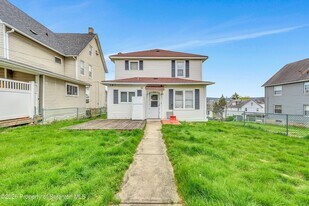 1425 Church Ave in Scranton, PA - Building Photo