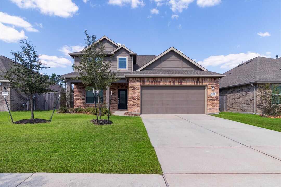 9411 Clearwater Bluff Ln in Houston, TX - Building Photo