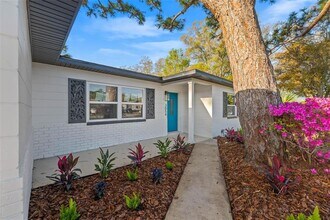 3054 Adrian Ave in Largo, FL - Foto de edificio - Building Photo