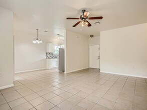 6102 Reicher Dr in Austin, TX - Building Photo - Building Photo