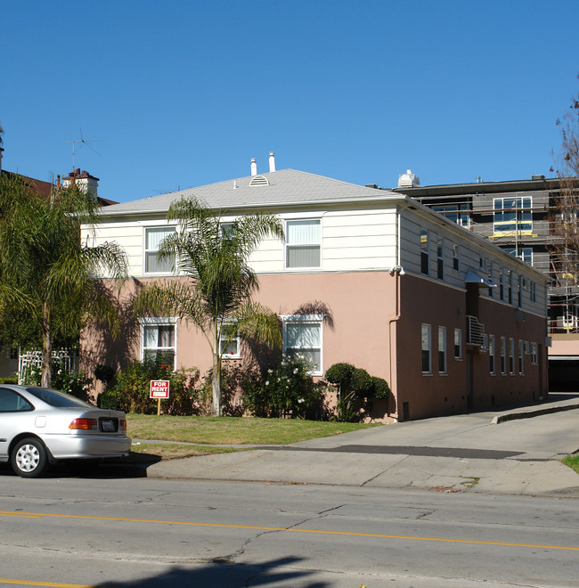 11149 Camarillo St in North Hollywood, CA - Building Photo - Building Photo