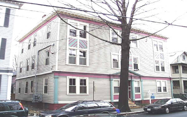 46 Eustis St in Cambridge, MA - Building Photo