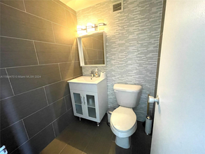 1000 West Ave, Unit 403 in Miami Beach, FL - Building Photo - Building Photo