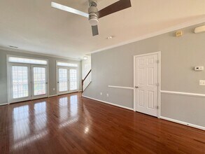 15718 John Diskin Cir in Woodbridge, VA - Building Photo - Building Photo