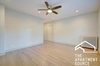 1919 W Winona St in Chicago, IL - Building Photo - Building Photo