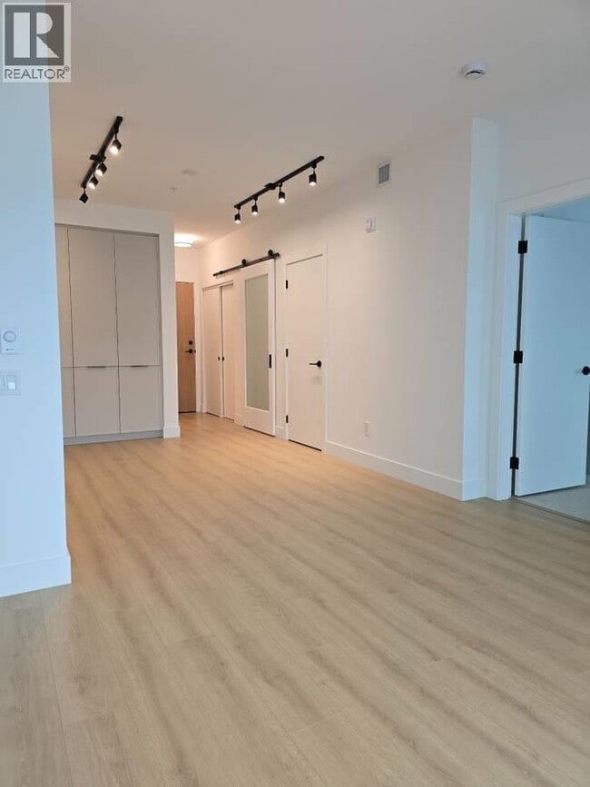 property at 3075 Murray St