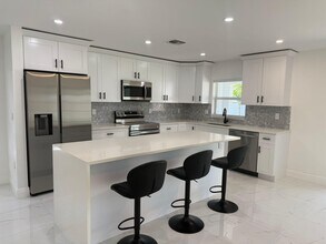 4147 Success St in West Palm Beach, FL - Building Photo - Building Photo