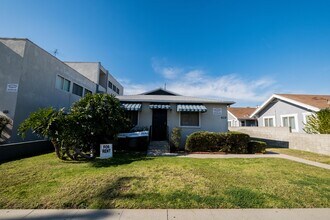 Chattin Apartments in Inglewood, CA - Foto de edificio - Building Photo