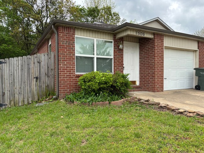 property at 1506 N Dawn Dr