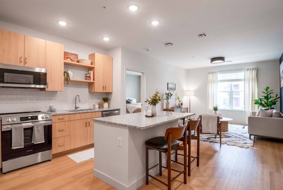 Alexan Chelmsford in North Chelmsford, MA - Foto de edificio