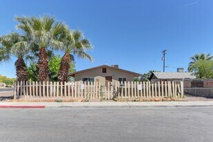 1940 Merze Ave in Henderson, NV - Building Photo