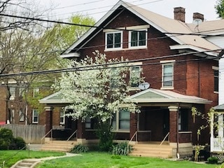 2254 Monroe Ave in Norwood, OH - Foto de edificio - Building Photo