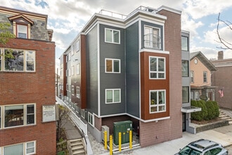 219 Waterman Street in Providence, RI - Foto de edificio - Building Photo