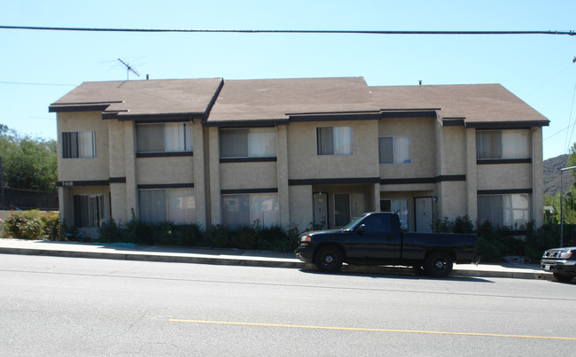 Apperson Apartments in Tujunga, CA - Foto de edificio - Building Photo