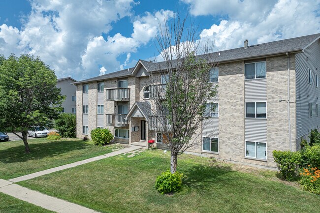 901 Regent Dr