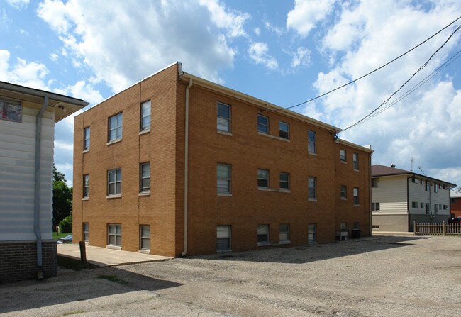 2908-2910 N Rockwood Dr in Peoria, IL - Foto de edificio - Building Photo