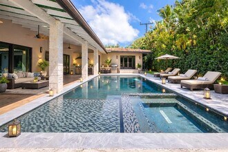 40 S Prospect Dr in Coral Gables, FL - Building Photo - Building Photo