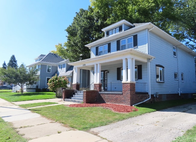 236 Wickham Blvd in Racine, WI - Building Photo - Building Photo