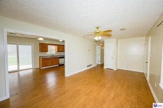 1112 Lincoln Dr in Elizabethtown, KY - Building Photo - Building Photo