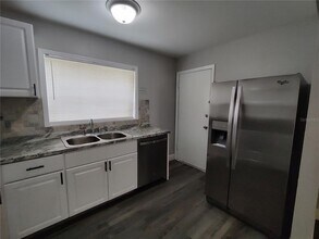 320 W Howry Ave in DeLand, FL - Building Photo - Building Photo