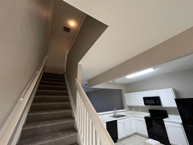 654 Shropshire Loop in Sanford, FL - Building Photo - Building Photo