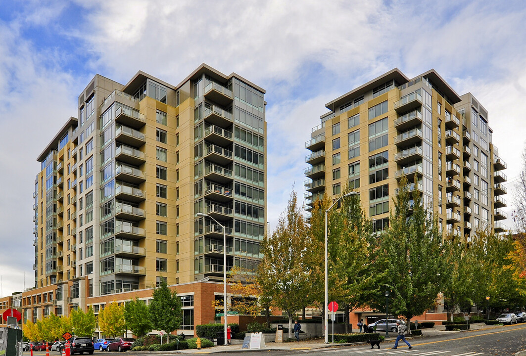 900 Lenora St in Seattle, WA - Building Photo