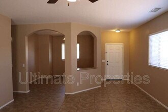 17023 W Bridlington Ln in Surprise, AZ - Building Photo - Building Photo