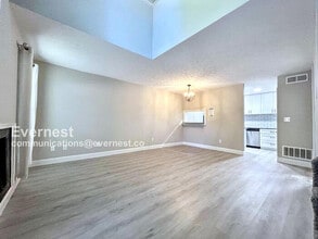 201 Park Ridge Cir in Marietta, GA - Foto de edificio - Building Photo