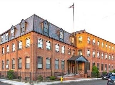 10 Weston Ave in Quincy, MA - Building Photo