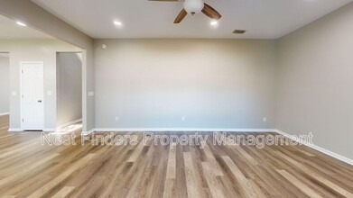 12383 Tropic Dr in Jacksonville, FL - Building Photo - Building Photo