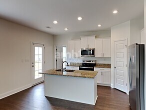 5046 Mountain Springs Rd in Nashville, TN - Building Photo - Building Photo