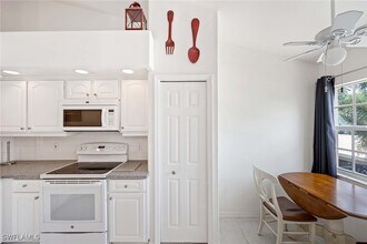 28072 Cavendish Ct in Bonita Springs, FL - Building Photo - Building Photo