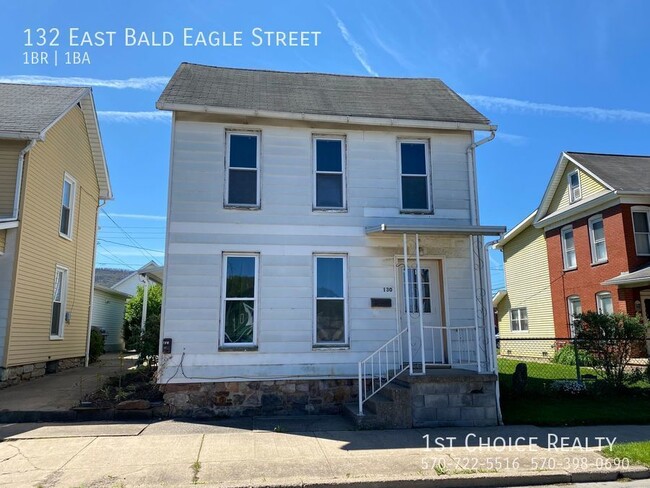 132 E Bald Eagle St in Lock Haven, PA - Foto de edificio - Building Photo