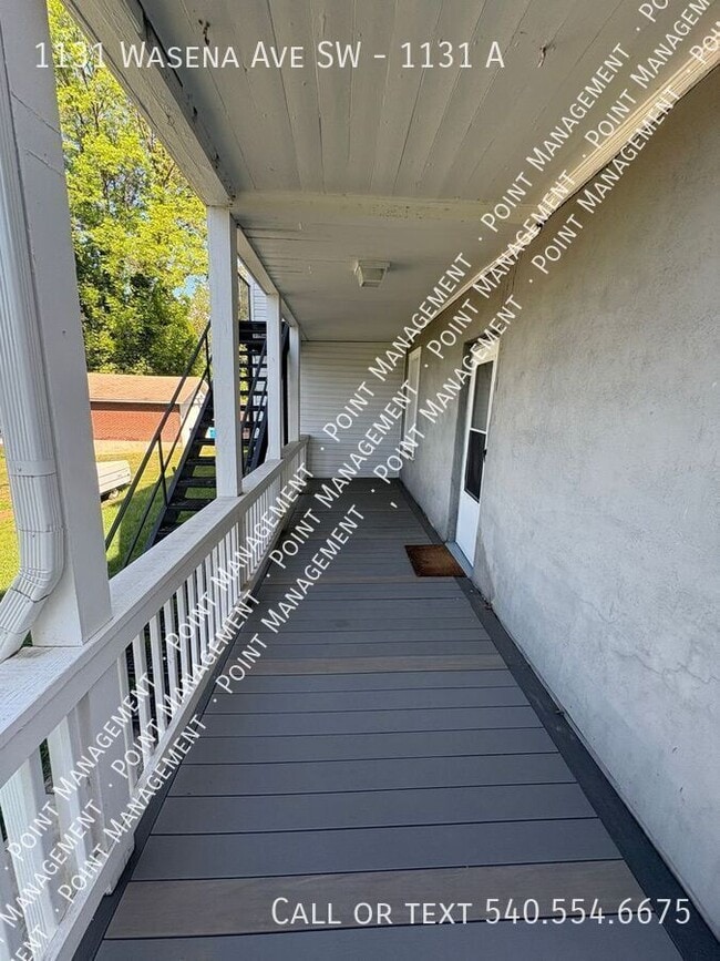 1131 Wasena Ave SW in Roanoke, VA - Building Photo - Building Photo