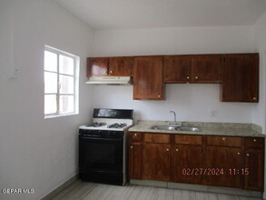 120 S Carolina Dr in El Paso, TX - Building Photo - Building Photo