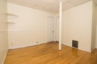 533 Newbury St, Unit B - 4