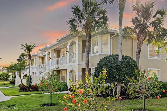 2290 Carrington Ct in Naples, FL - Building Photo - Building Photo