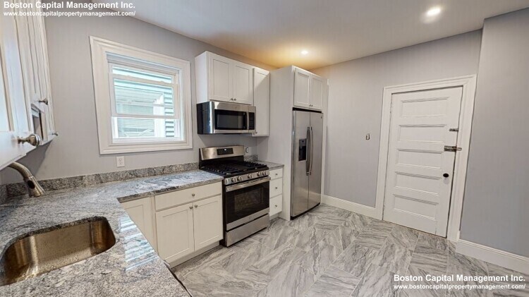 3 Carson St, Unit 2 in Boston, MA - Building Photo