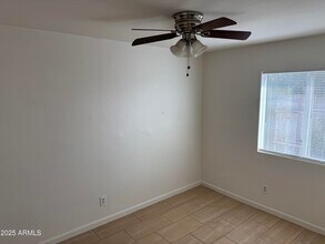 1319 W Vogel Ave-Unit -3 in Phoenix, AZ - Building Photo - Building Photo