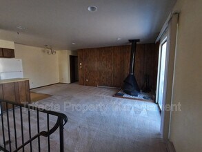 1024 Oxford Ln in Fort Collins, CO - Building Photo - Building Photo