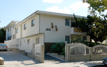 1836 N Alexandria in Los Angeles, CA - Foto de edificio - Building Photo